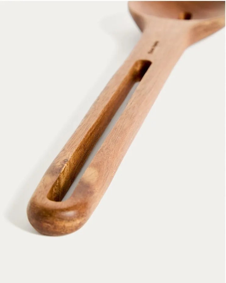Drevená servírovacia lyžica Blera – Kave Home