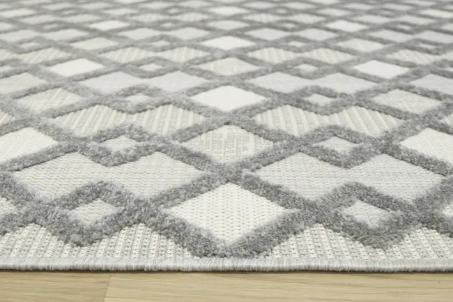 Šnúrkový koberec Stella D418A - Romby Aztec sivý / strieborný
