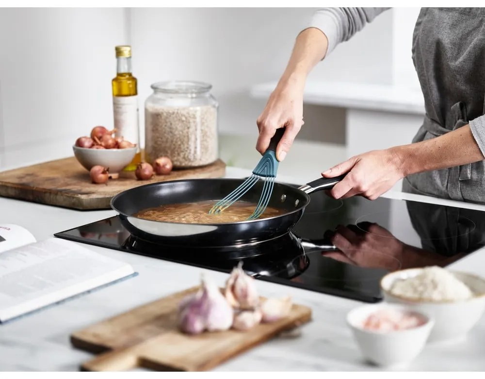Skladacia metlička Twist Whisk Sky – Joseph Joseph