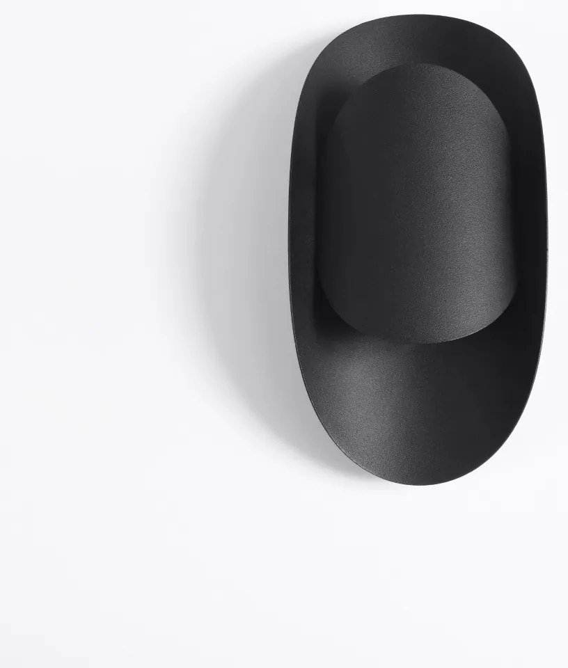 Nástenné svietidlo Tear, 1x čierne kovové tienidlo