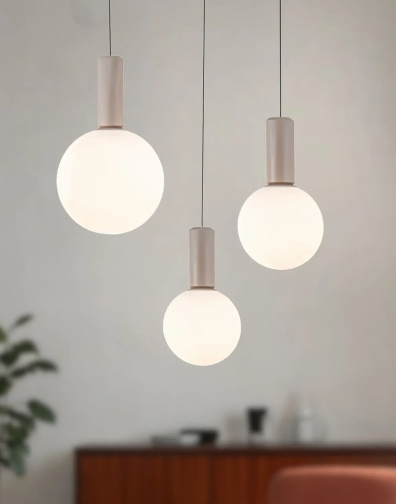 Trojitá závesná lampa biele gule Testa