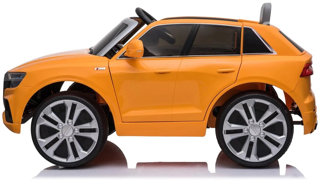 Detské elektrické autíčko na diaľkové ovládanie BestBerg BBCC-70O - Audi Q8 / od 3 rokov / nosnosť 30 kg / oranžová