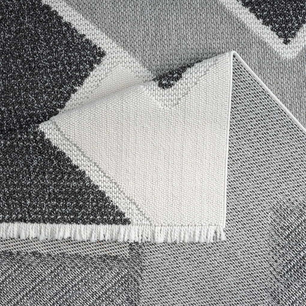 Dekorstudio Moderný koberec LINDO 8877 - sivý Rozmer koberca: 120x170cm