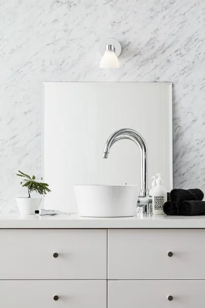 Markslöjd 106367 - Kúpeľňové nástenné svietidlo CASSIS 1xG9/18W/230V IP44