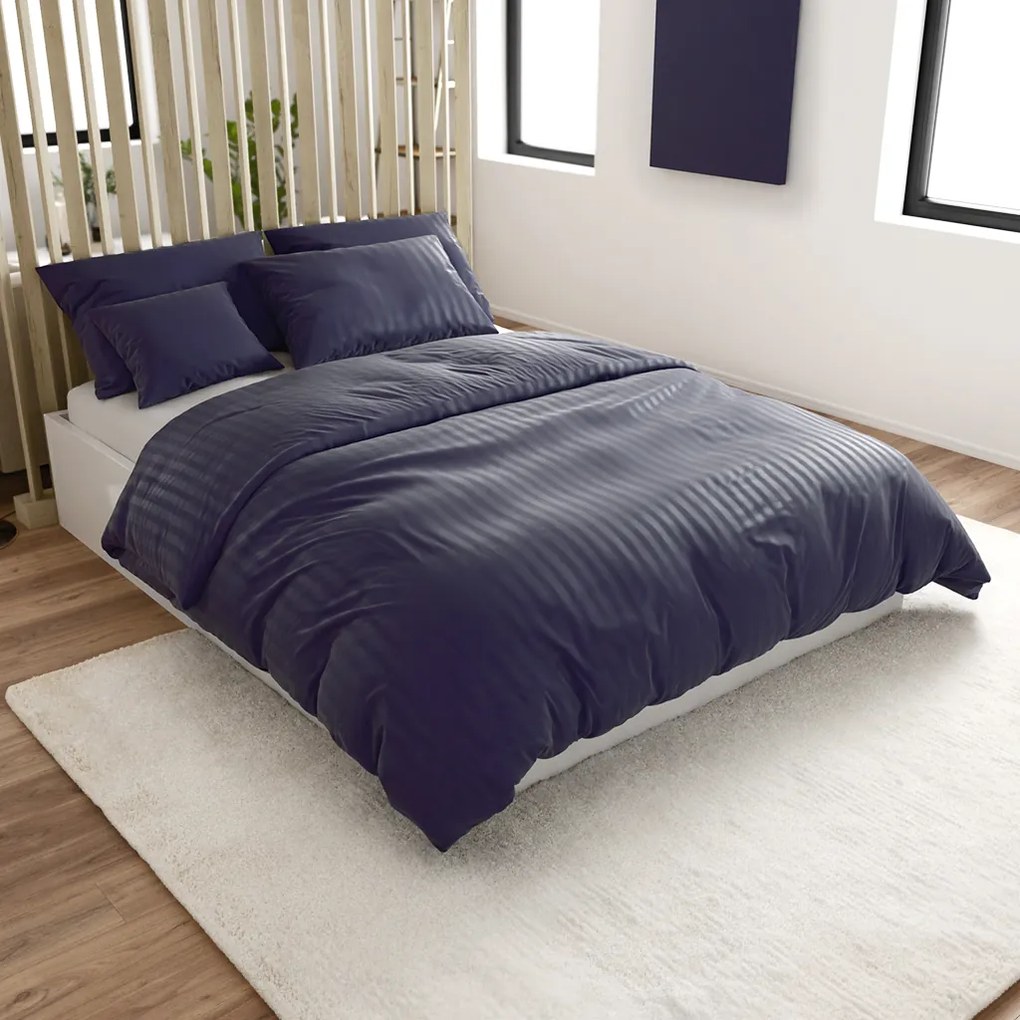 Hotelové obliečky z mikrovlákna JASMINE PURE tmavomodré - prúžok 1 cm Rozmer obliečky: 70 x 90 cm | 140 x 200 cm