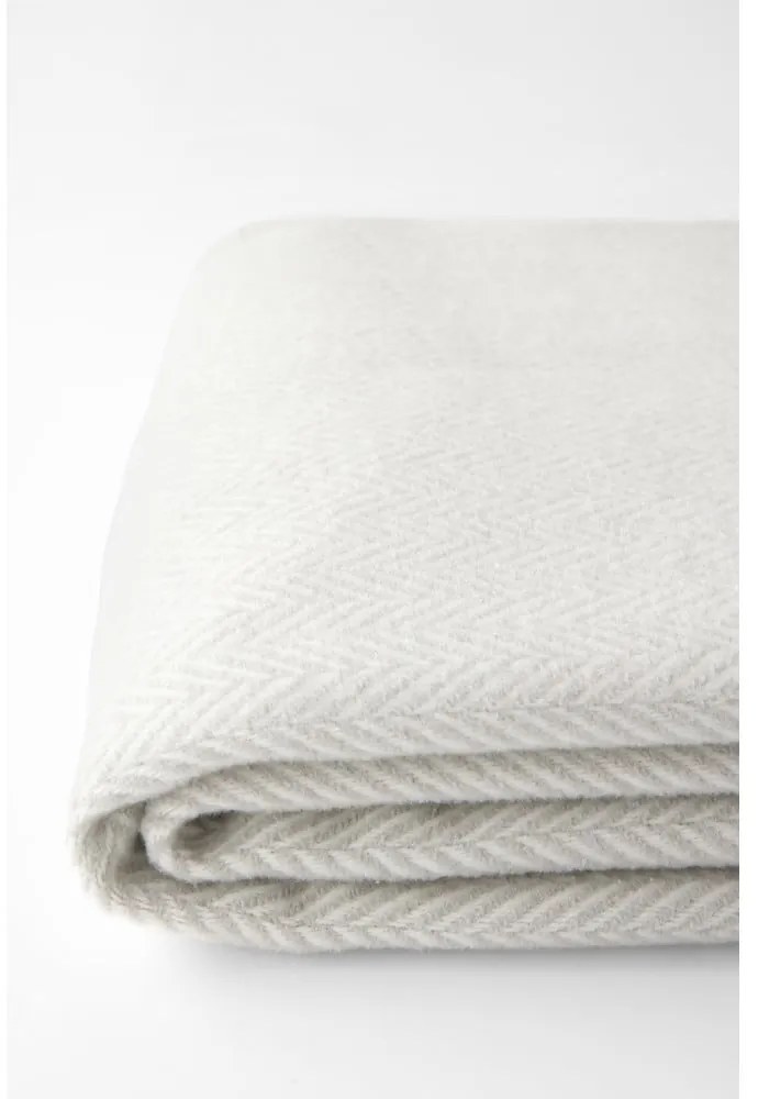 Svetlosivý pléd s podielom bavlny Euromant Skyline, 140 × 180 cm