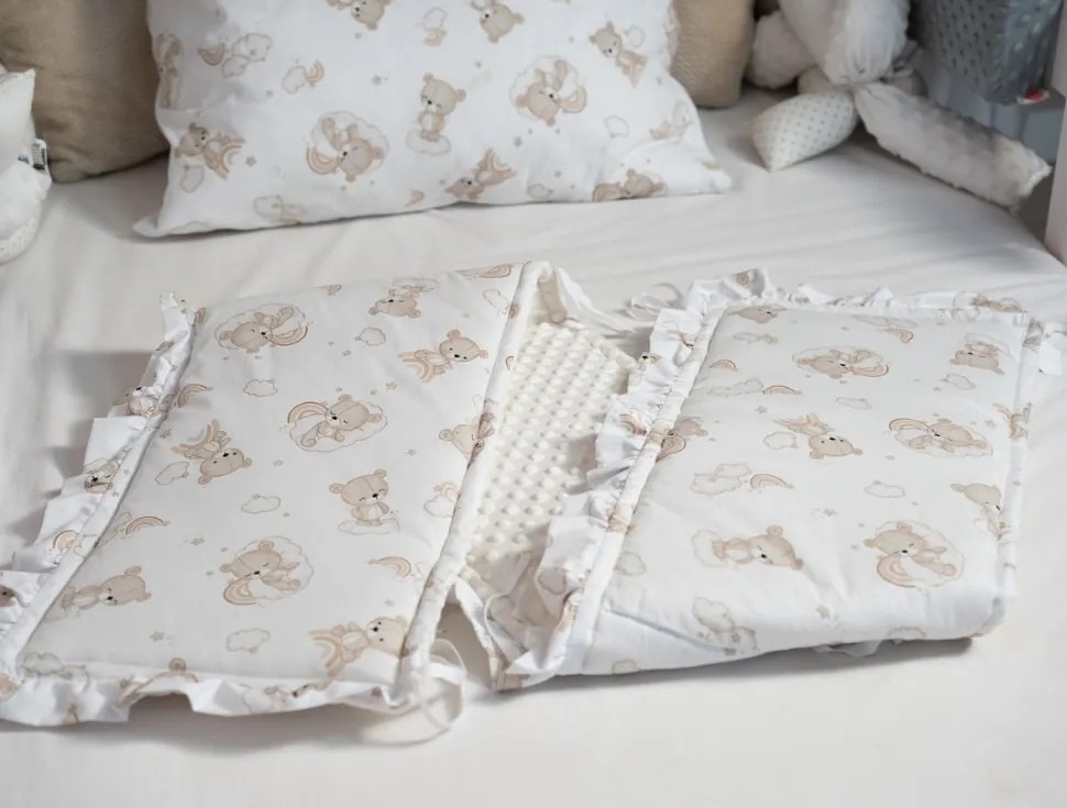 INTERMEDIC SK Mantinel do postieľky s volánikom Teddy / minky krémová – 180x30 cm