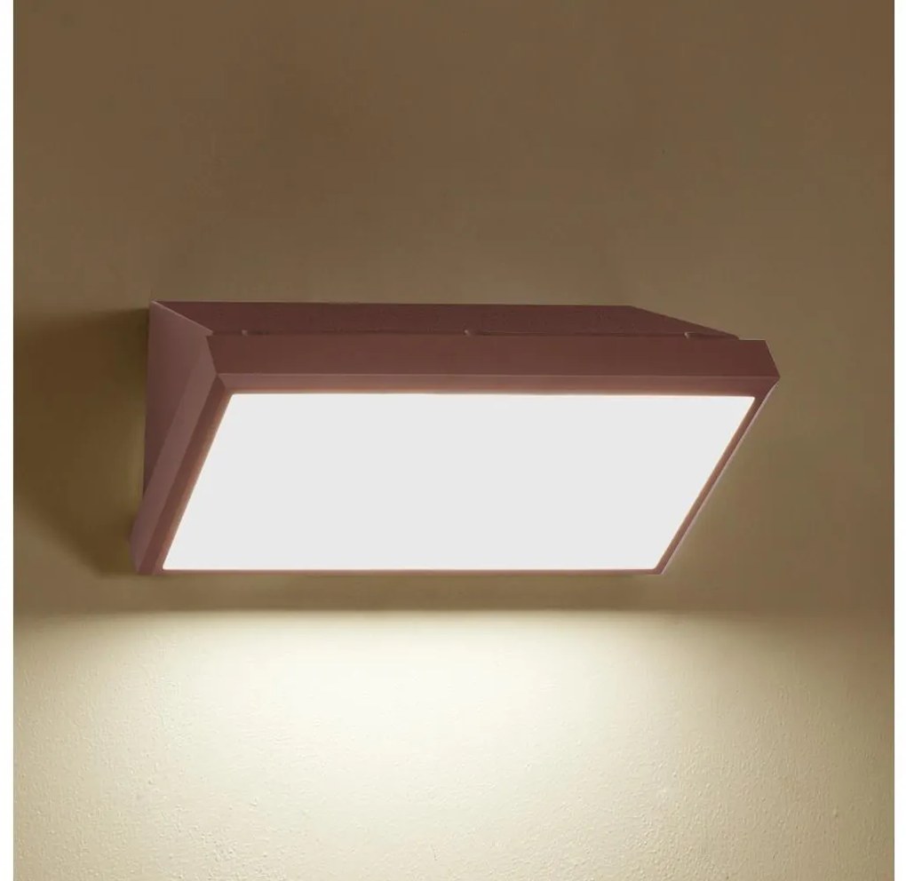 Brilagi - Vonkajšie nástenné svietidlo TRIANGLE 1xE27/60W/230V hnedé IP65