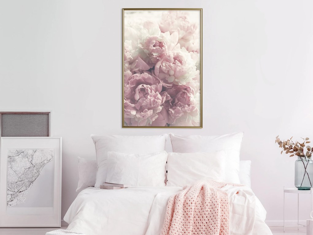 Artgeist Plagát - Delicate Peonies [Poster] Veľkosť: 40x60, Verzia: Zlatý rám