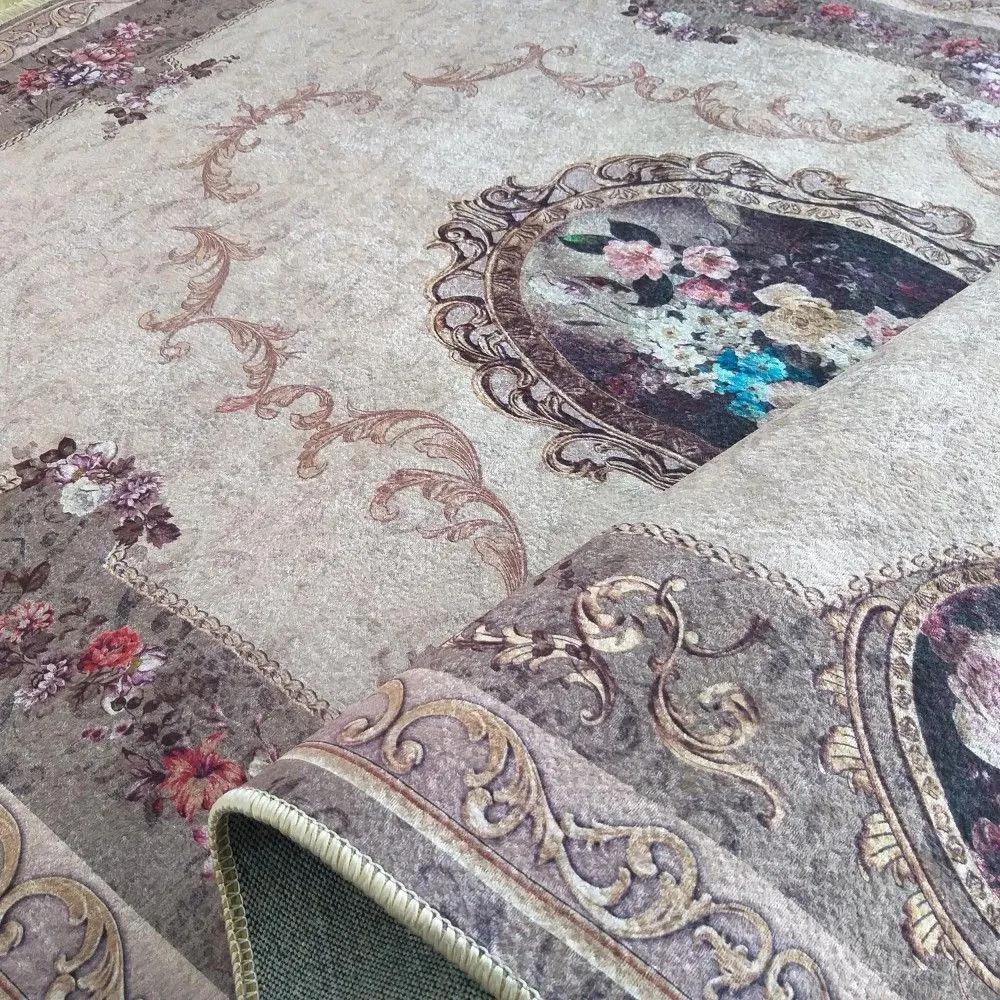 Krásny koberec vo vintage štýle