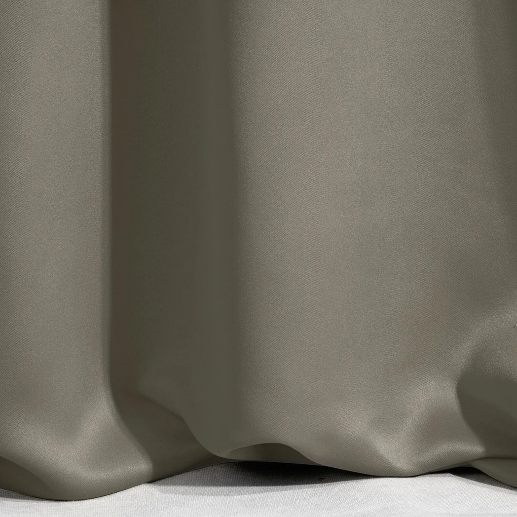 ZATEMŇOVACÍ ZÁVES NA PÁSKE BLACKOUT 135X270 CM TMAVOBÉŽOVA