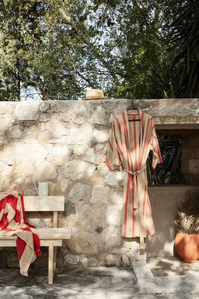 Ferm Living Ľanový župan Camel/Red