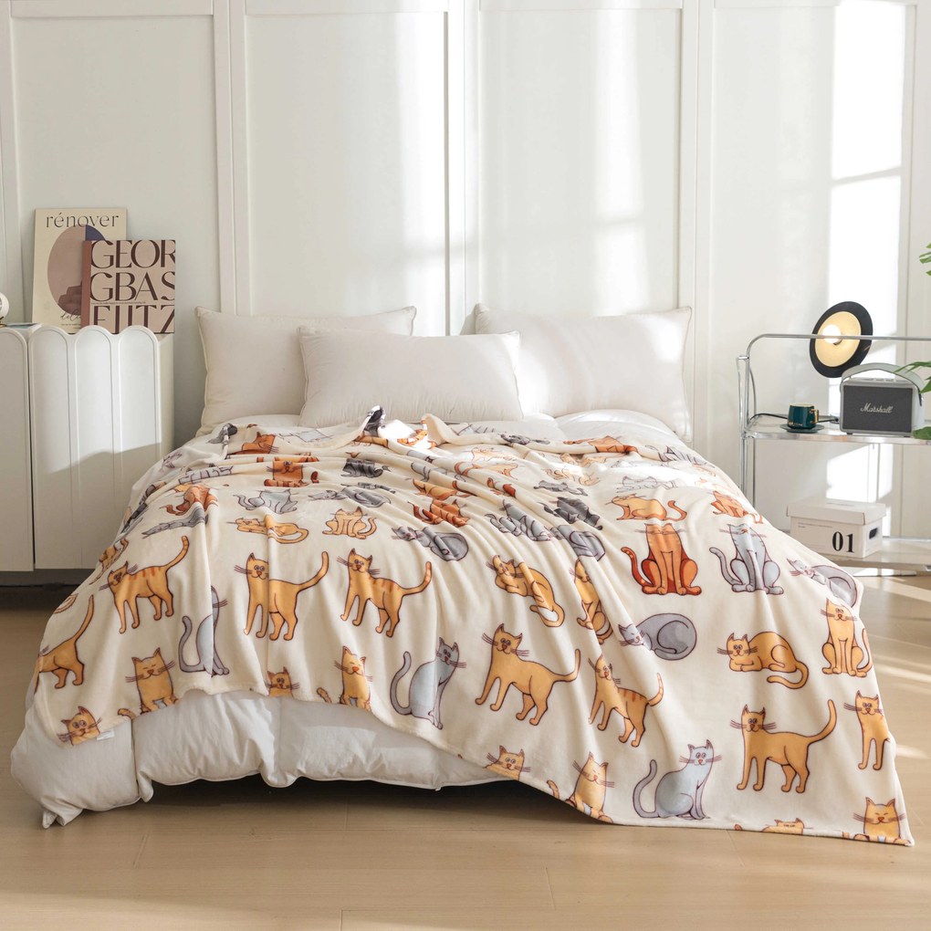 Mikroplyšová deka COLORED CATS krémová Rozmer: 160 x 200 cm