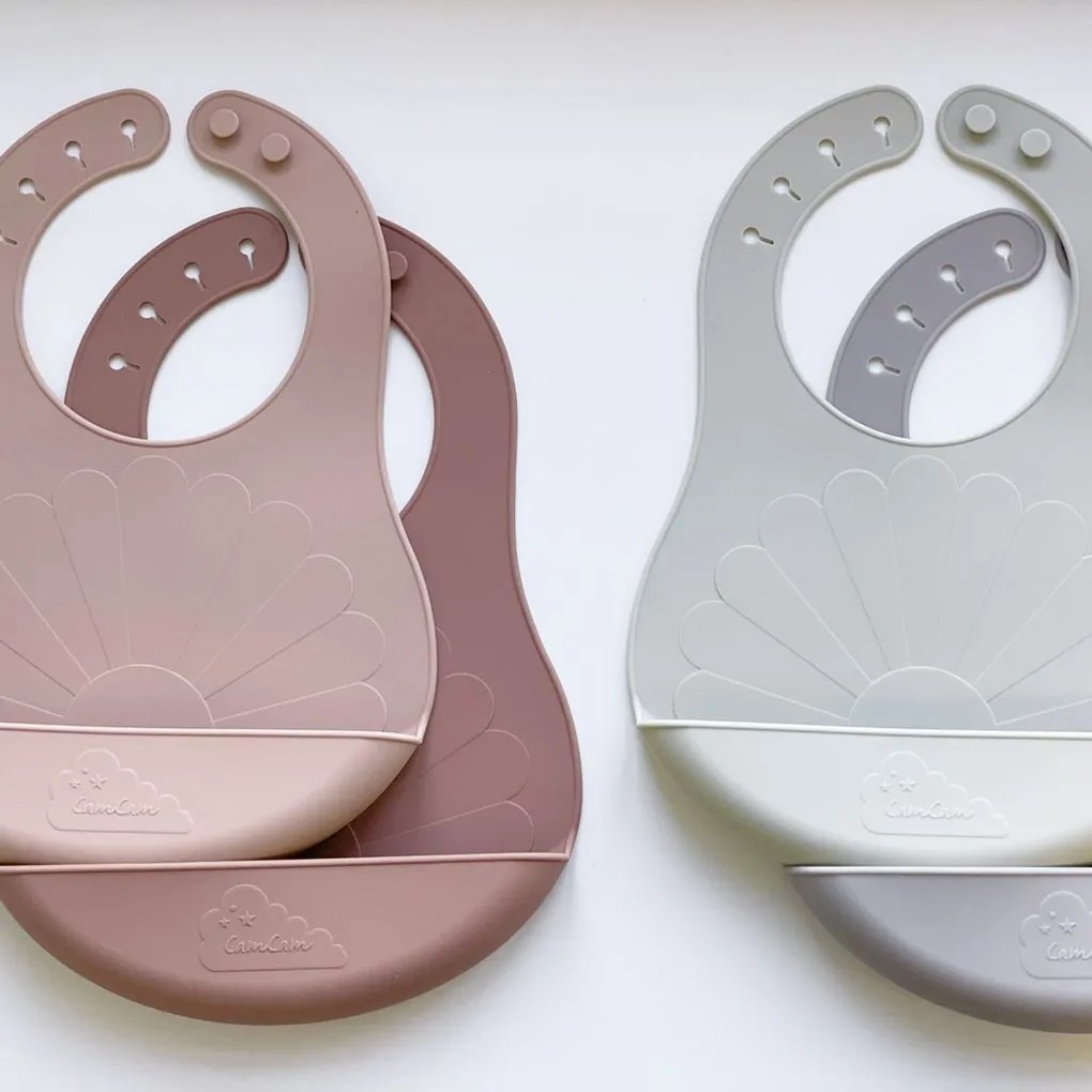 Cam Cam ApS Silikónový podbradník s vreckom Flower Rose Mix – set 2 ks