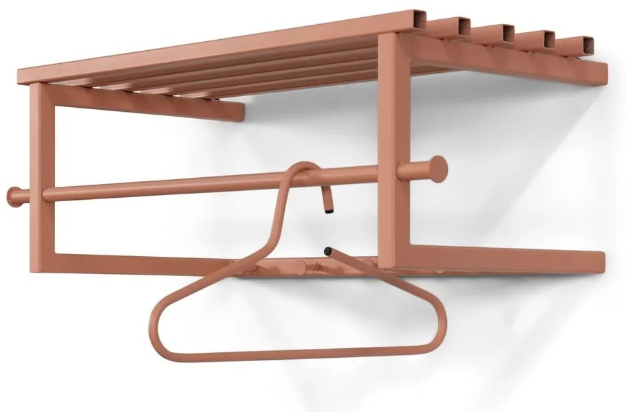 Kovový nástenný vešiak v lososovej farbe s poličkou 76 cm Marco – Spinder Design