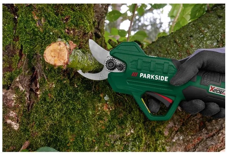Parkside®  Aku nožnice na konáre Paas 20-Li B1 + Akumulátor 20 V/2 Ah PAP 20 B1 + Nabíjačka na akumulátor 20 V/2,4 A PLG 20 C1  (800011517)