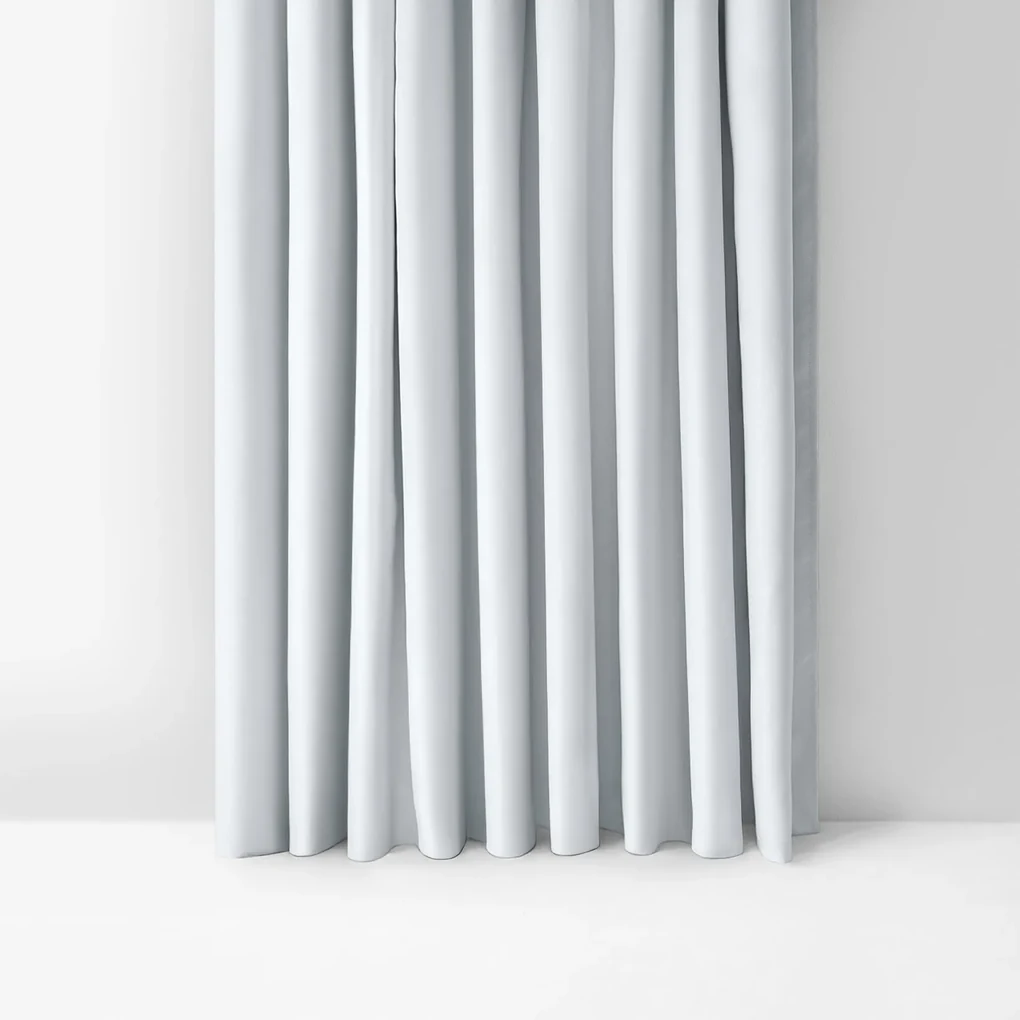 Goldea zatemňovací záves blackout - strieborný 280x270 cm