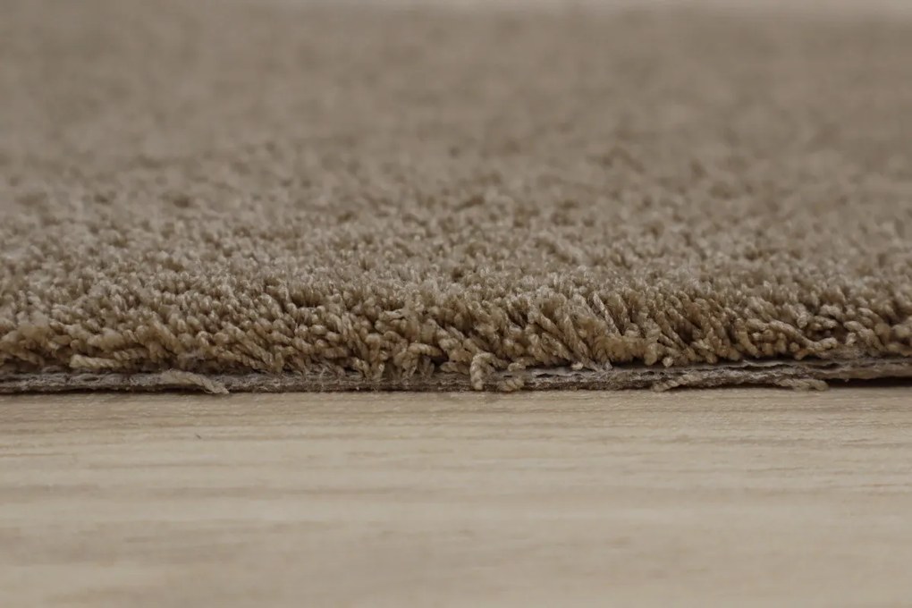 ITC, Metrážny koberec Sweet 72 tmavo béžový, na mieru, šíře 4m, béžová, filc, chodba / predsieň