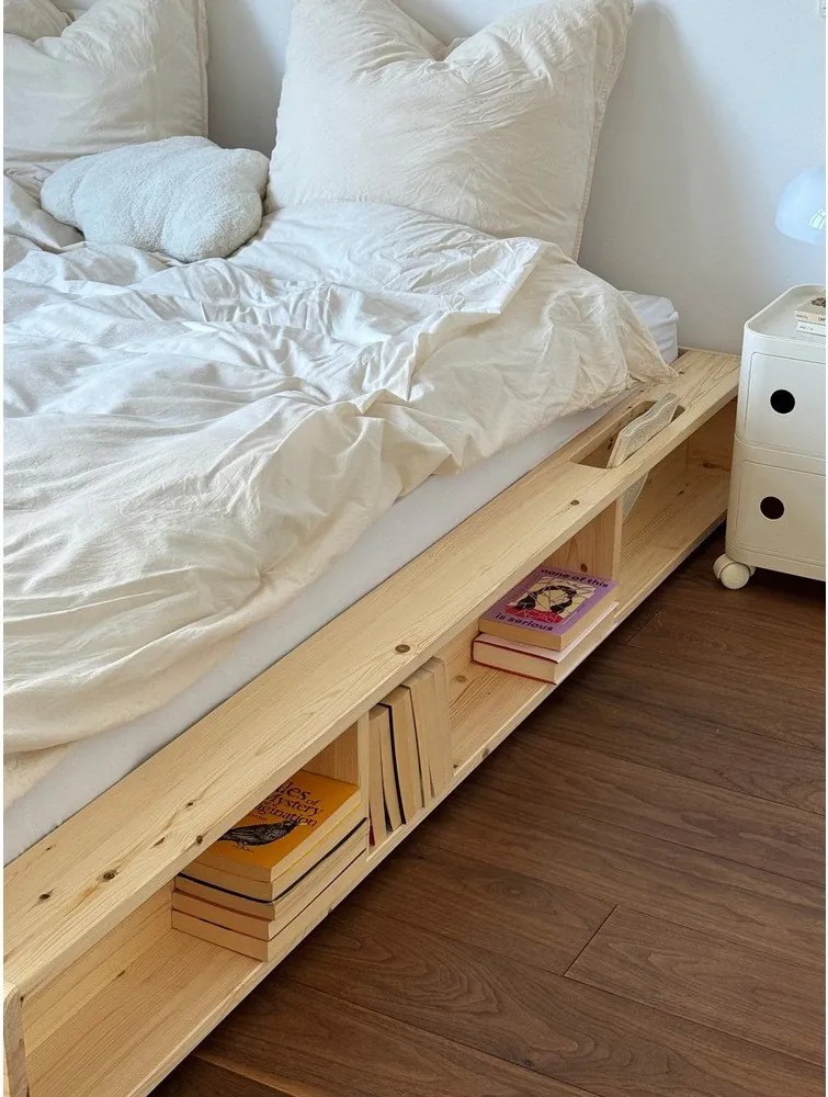 Dvojlôžková posteľ z borovicového dreva s roštom 160x200 cm Ziggy – Karup Design