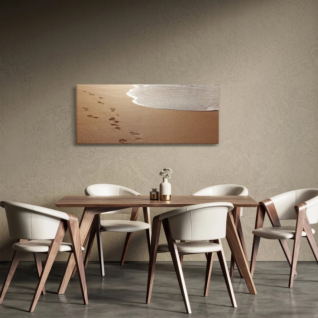 Obraz - stopy v piesku a more (120x50 cm)