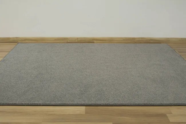 Metrážny koberec Fancy 76 sivý