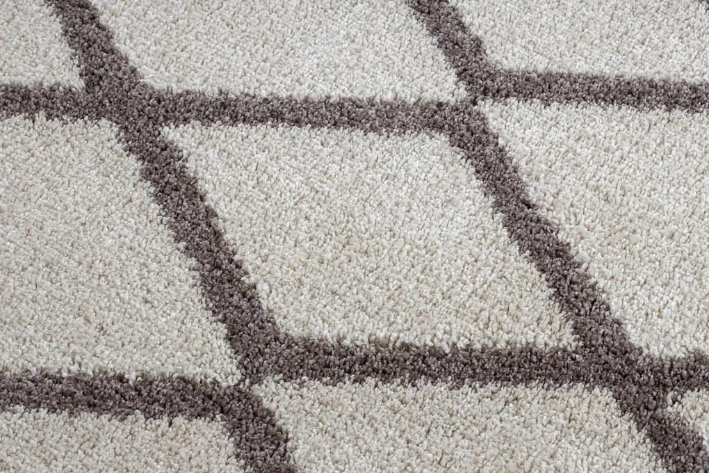 Behúň BERBER TROIK, krémový, strapce