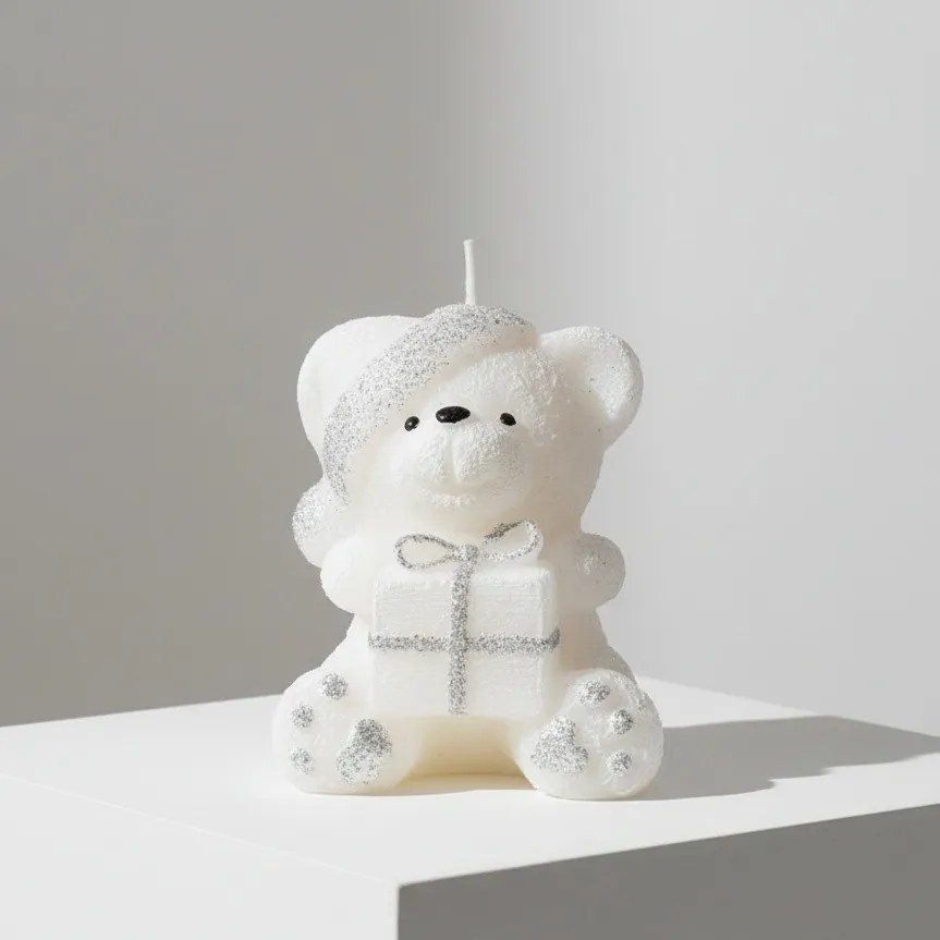 Parafínová sviečka TEDDY 15 cm biela