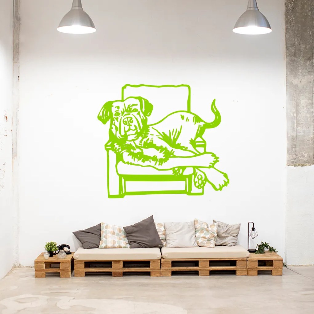 Veselá Stena Samolepka Pes na kresle Farba: oranžová, Veľkosť: 80 x 71 cm