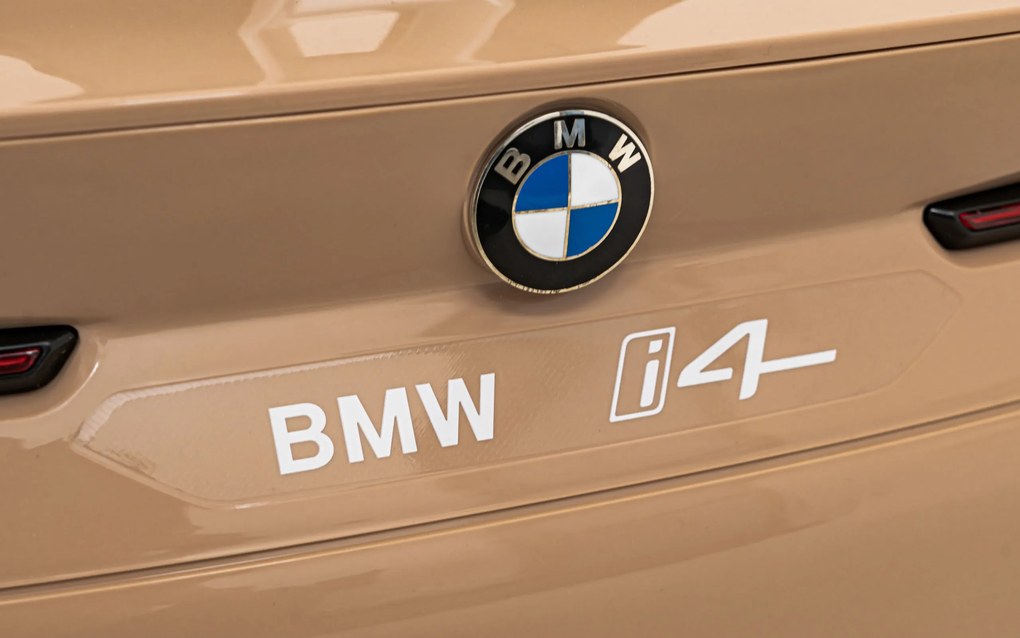 Ramiz Elektrické autíčko BMW i4 pre deti zlaté