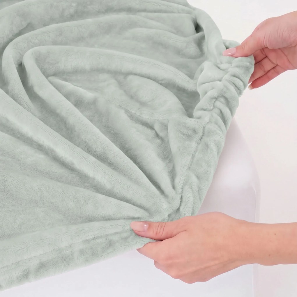 Goldea mikroplyšová elastická plachta deluxe – šalviová 180 x 200 cm