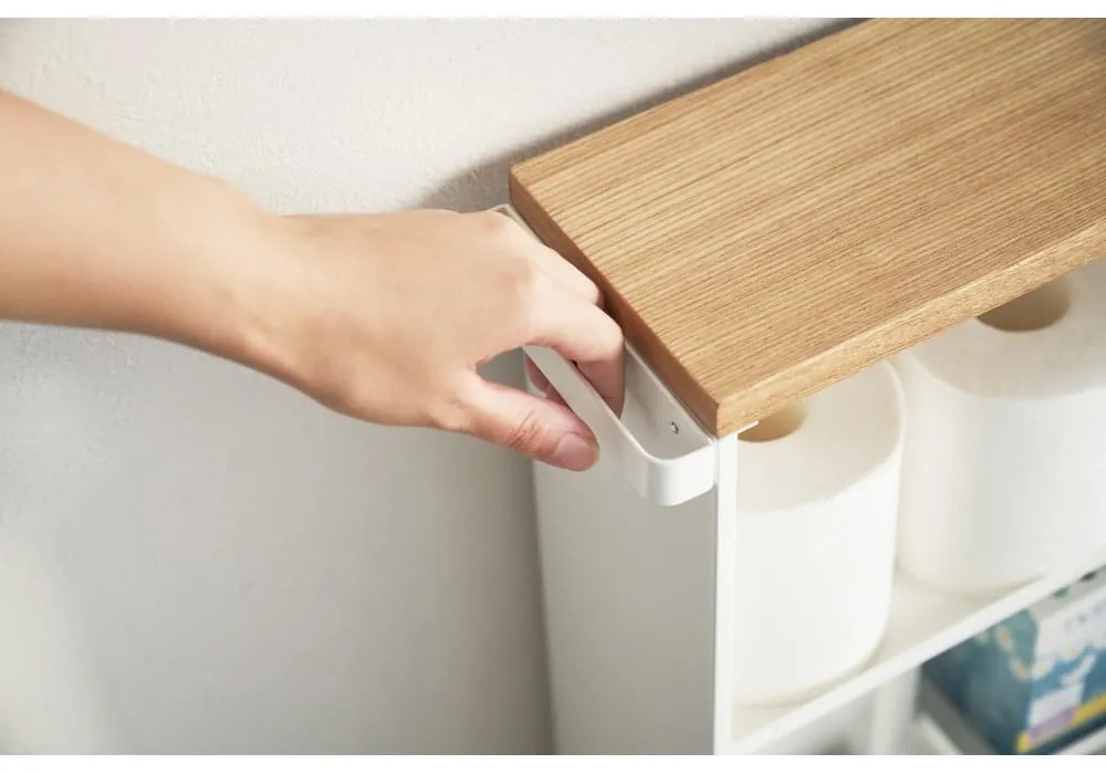 Biely kovový kúpeľňový regál 47,5x68 cm Tower – YAMAZAKI