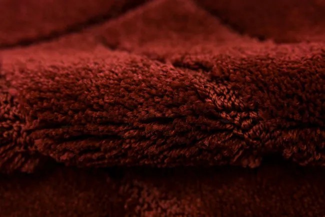 Kúpeľňový koberček Sash Carmine pruhy