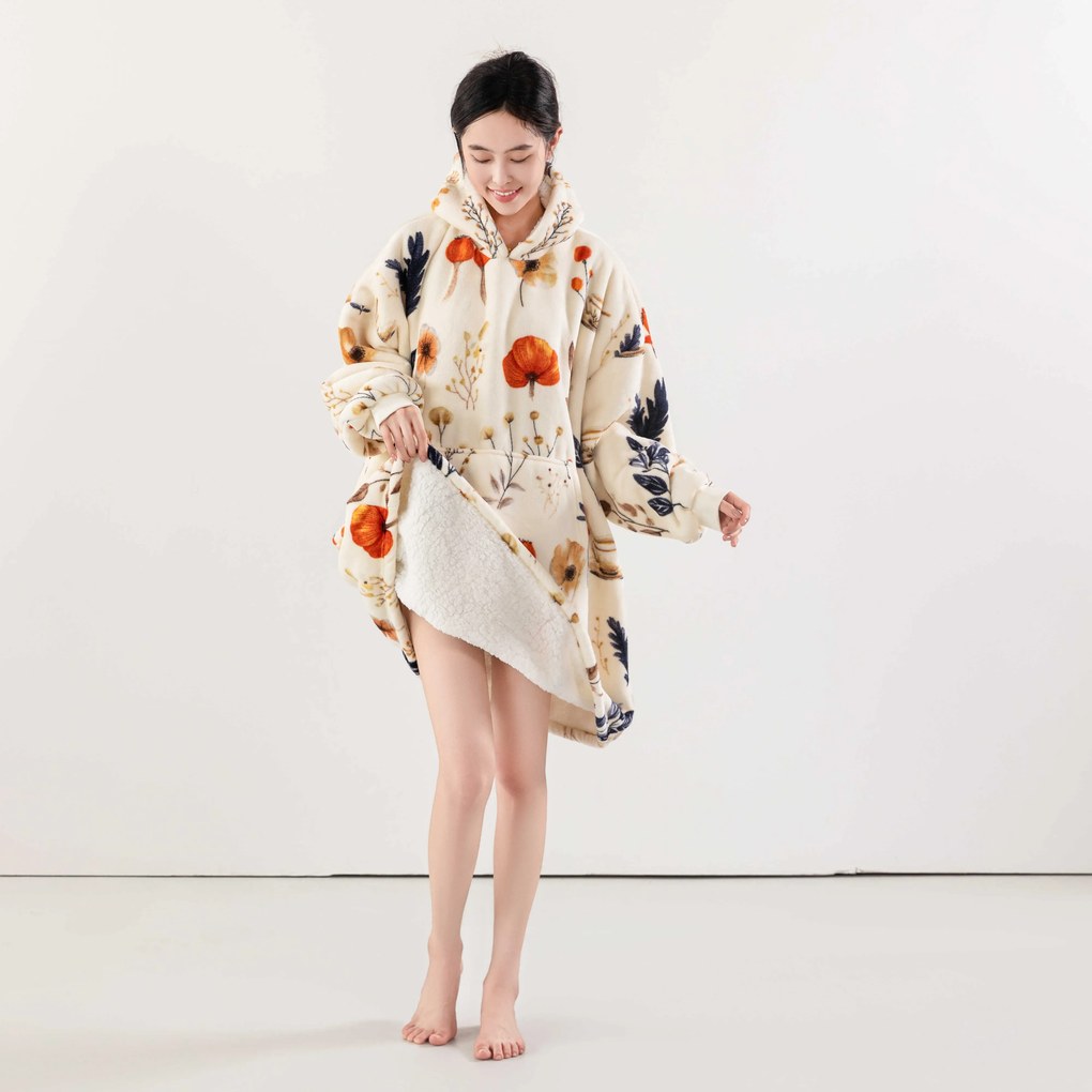 Baránková mikinová deka s rukávmi a kapucňou PAPAVA, krémová