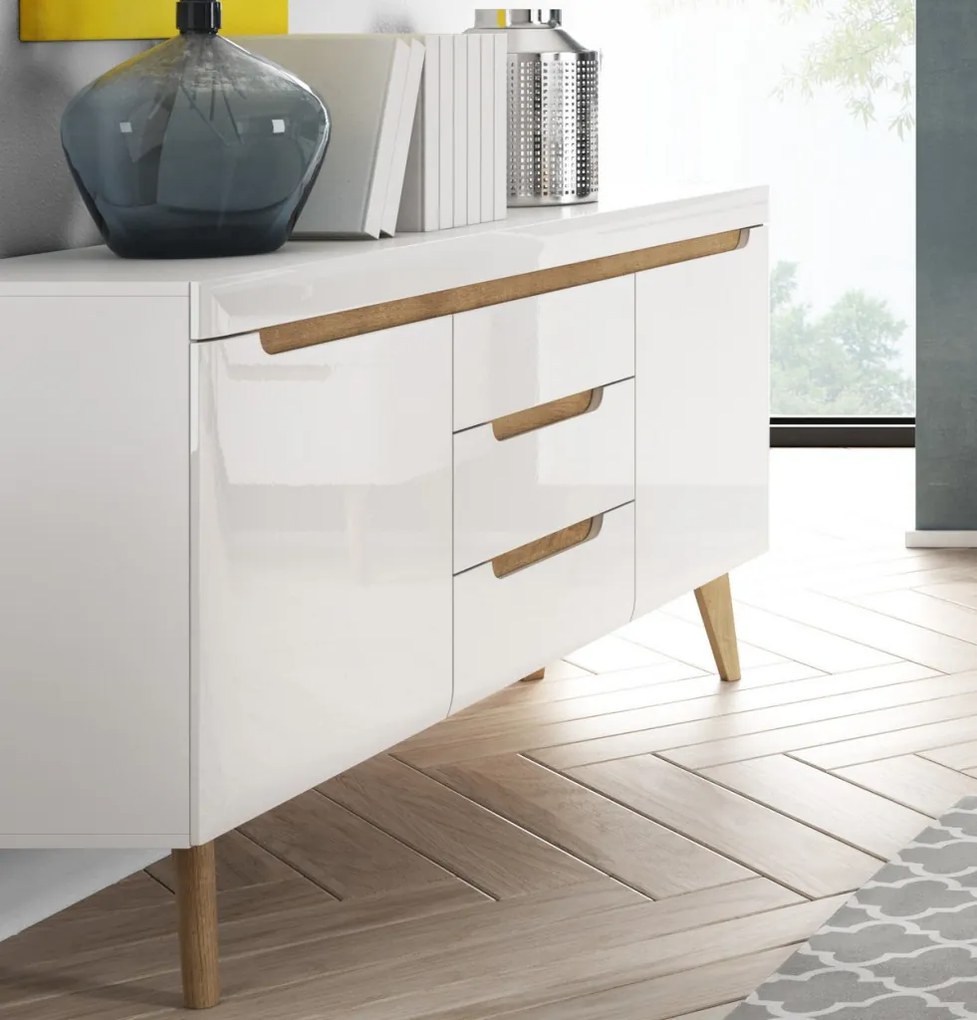Široká komoda Nordi, dub riviéra/biela lesk