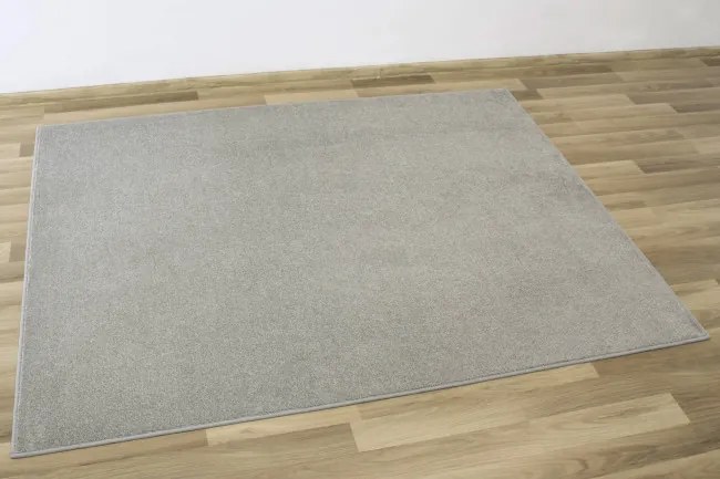 Metrážny koberec Platino 74 sivý