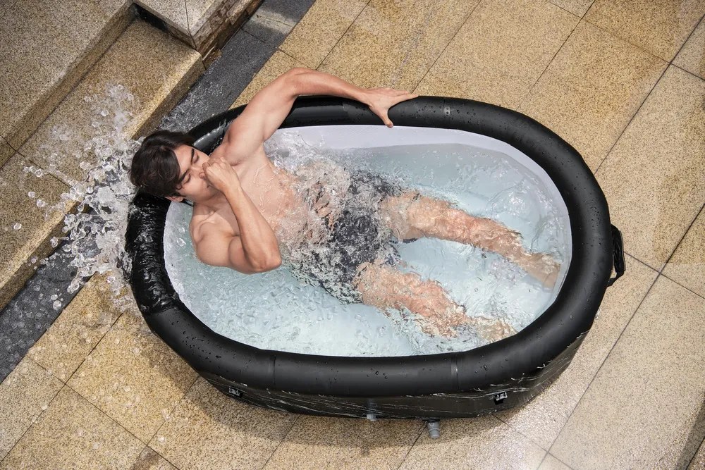 LEAN Nafukovacia vaňa na ľadový kúpeľ 152 x 92 x 71 cm