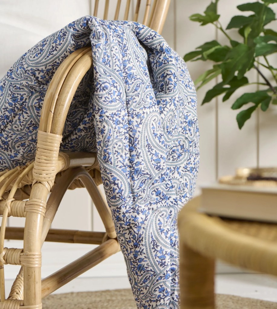 Ib Laursen Prešívaný prehoz Abby Blue Paisley 130 × 170 cm