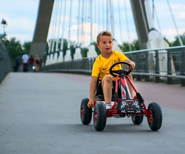 Šlapacia motokára Thor čierna