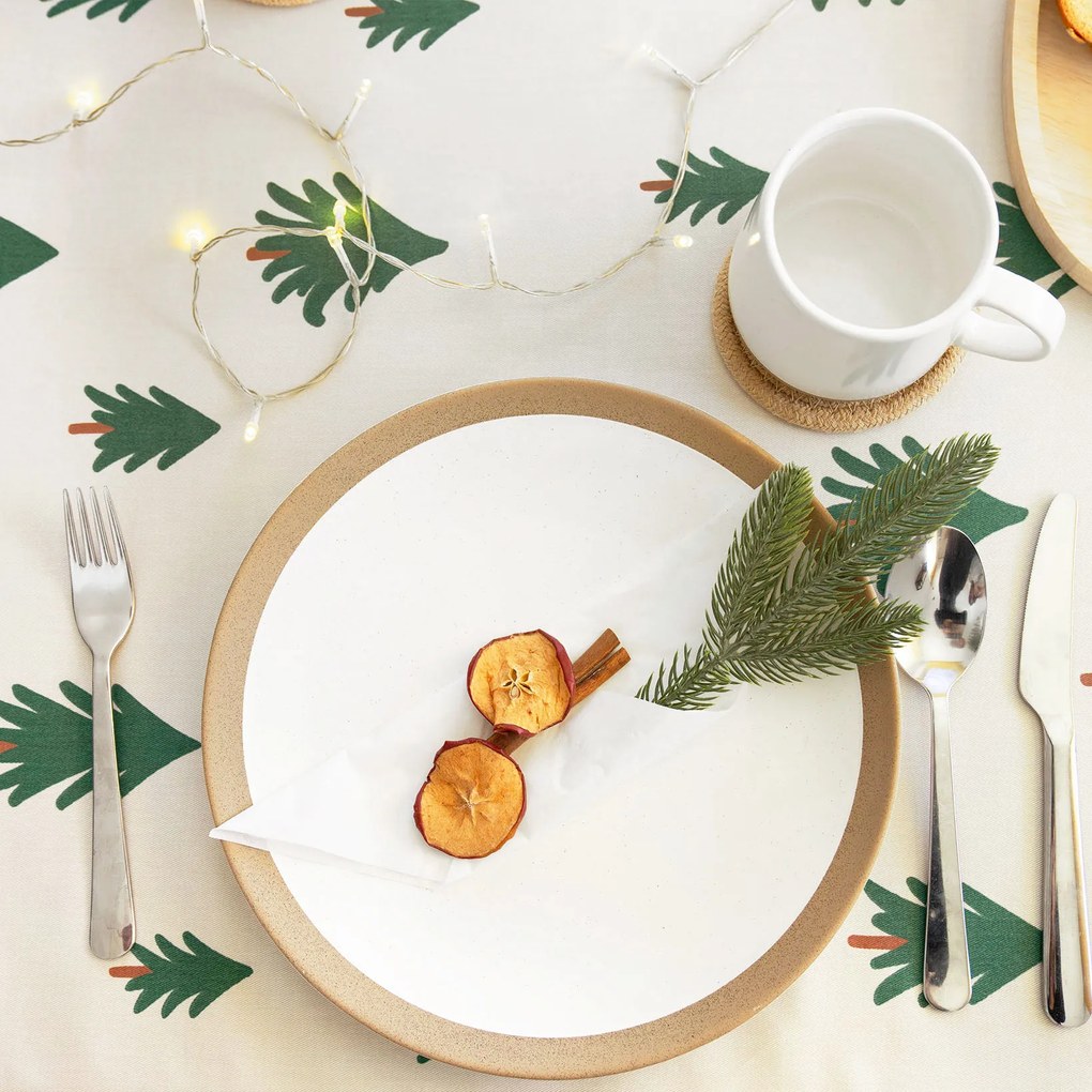 Goldea hranatý obrus z pevnej bavlny - stromčeky na režnom 120 x 160 cm