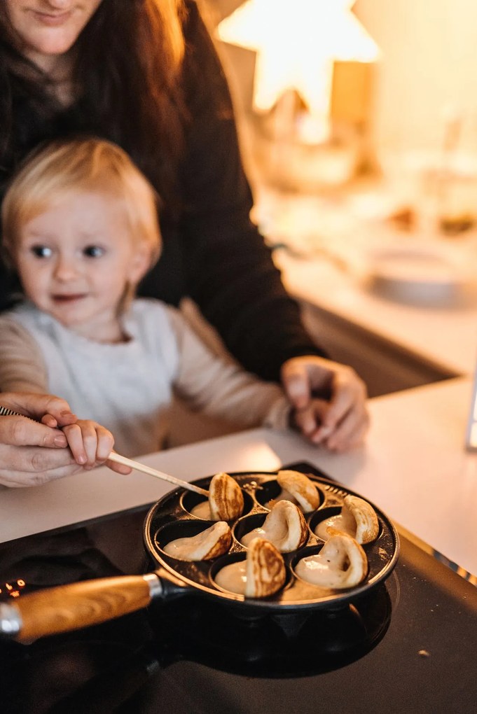 Nordic Ware Hliníková panvica na prípravu dánskeho dezertu Æbleskiver