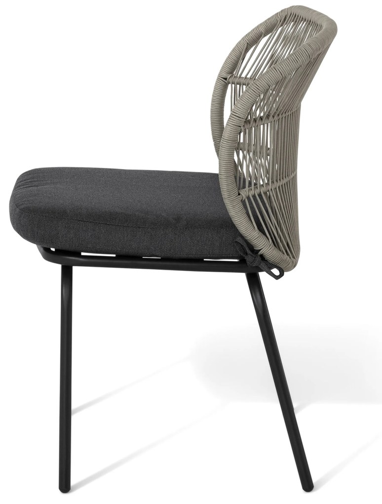 Stolička s textilným výpletom