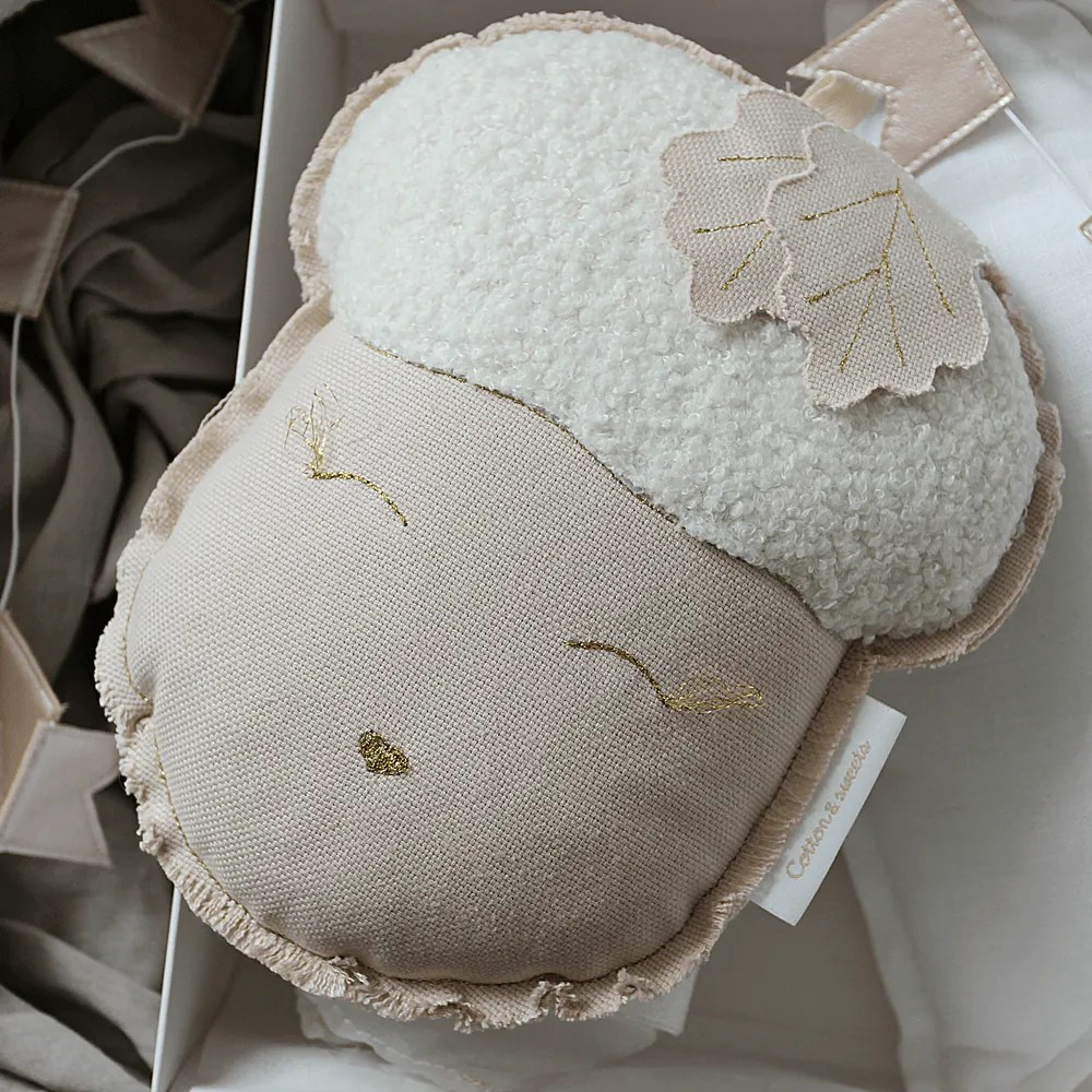 Závesná dekorácia dubový orech púdrovo ružová 23x29x10cm