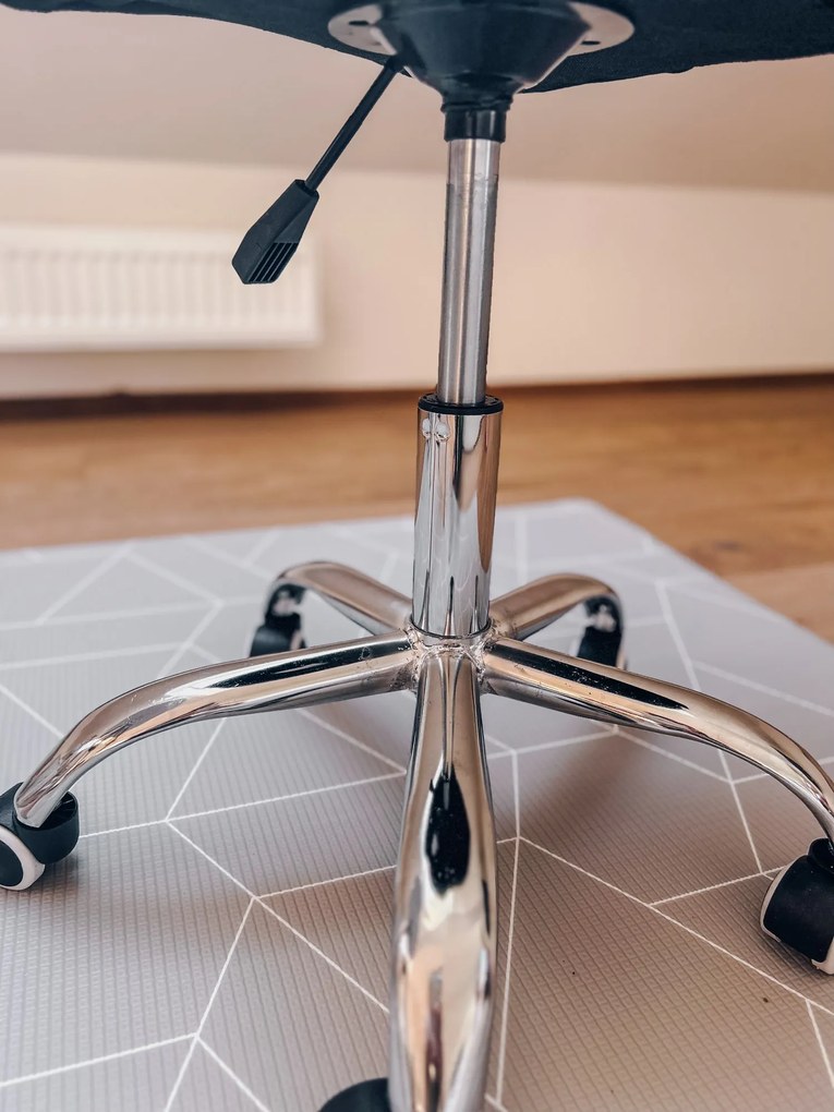 AKCIA Čierne kancelárske kreslo AVOLA VELVET II. akosť