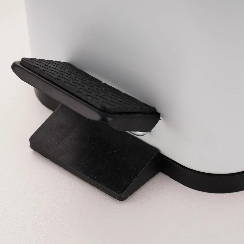 Biely nášľapný oceľový odpadkový kôš 5 l Erik – Spirella