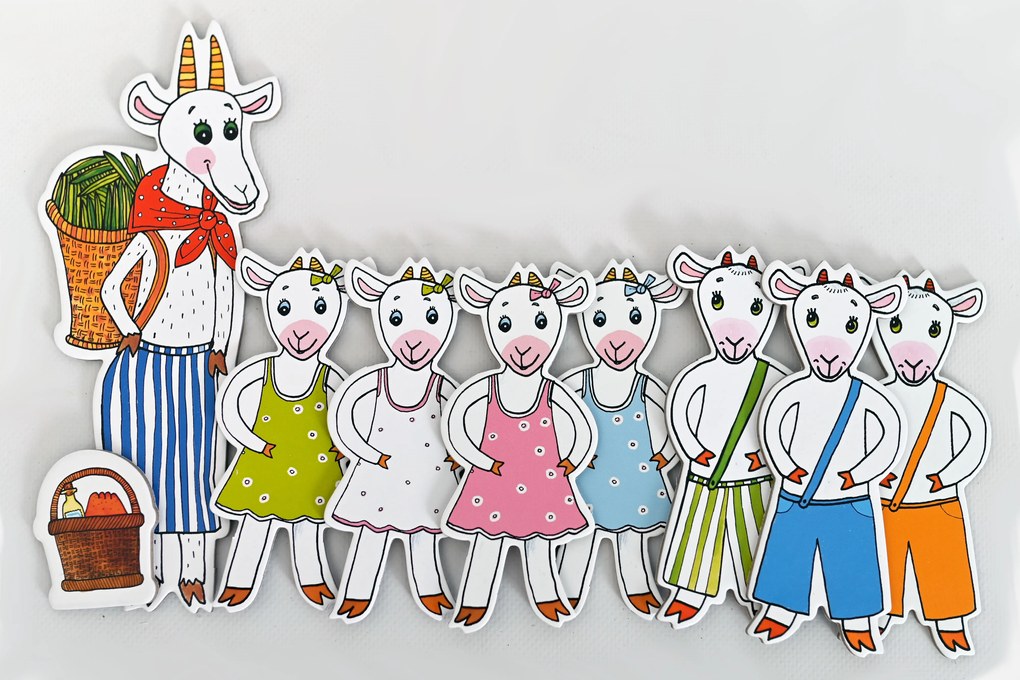 MARIONETINO – Bábkové divadlo: O troch prasiatkach a o kozliatkach (15 bábok, 2 rozprávky)