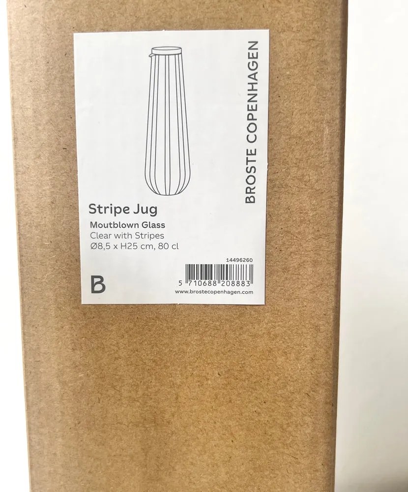 Broste Copenhagen Sklenená karafa na vodu Stripe 800ml