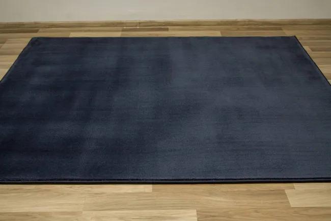 Metrážny koberec Kempinski 180 granátový