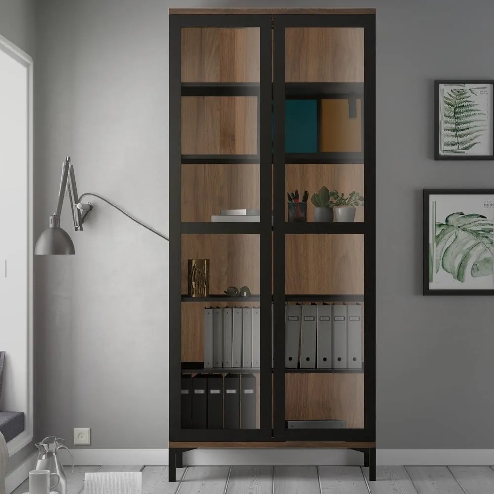 Čierna/v prírodnej farbe vitrína v dekore orecha 89x203x36 cm Roomers – Tvilum