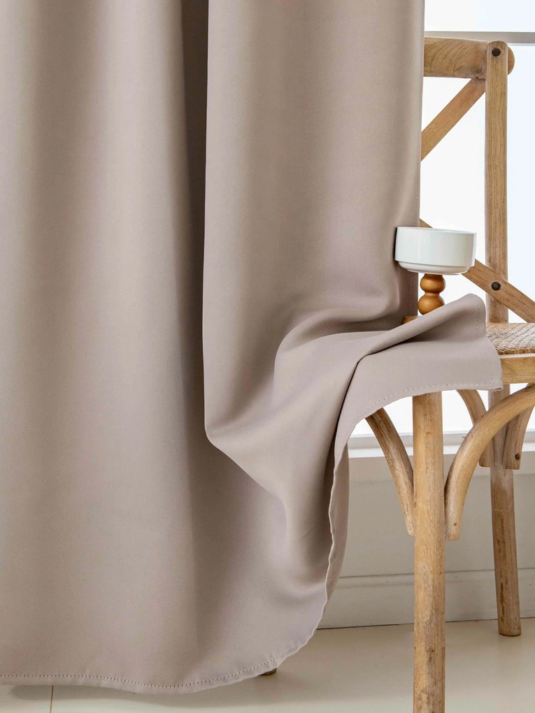 Blackout závesy Elias cappuccino – 140 × 250 cm (2 ks) - riasiaca stuha