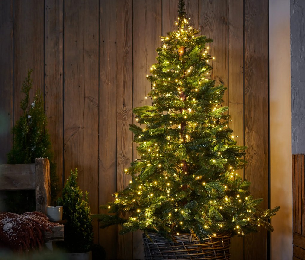 LED osvetlenie na vianočný stromček